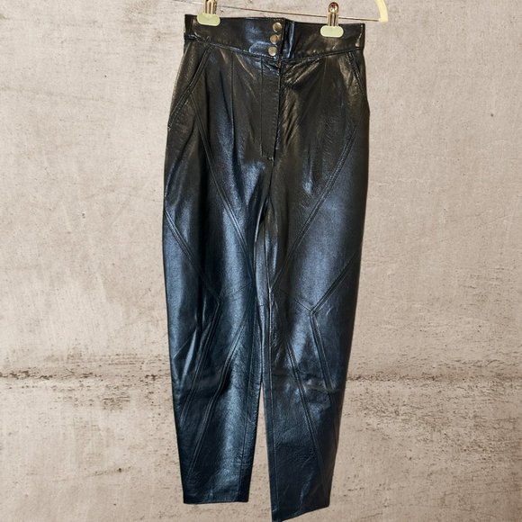 VINTAGE BLACK LEATHER 3/4 LENGTH PANTS (SZ 7) (EUC) - Picture 1 of 6